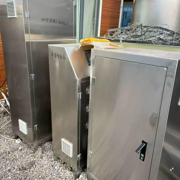 处理500型沸腾干燥制粒包衣机常州佳发底喷安装未用。