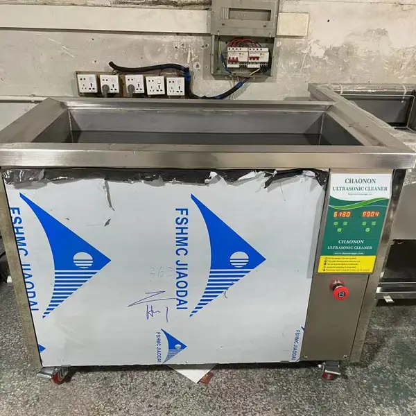 东超能超声波清洗铝锁芯盲孔深入微孔高效清理内嵌铁屑顽固污渍