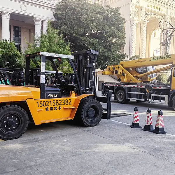 上海市奉贤区西渡镇兴中路设备叉车出租吊车出租升降车租赁