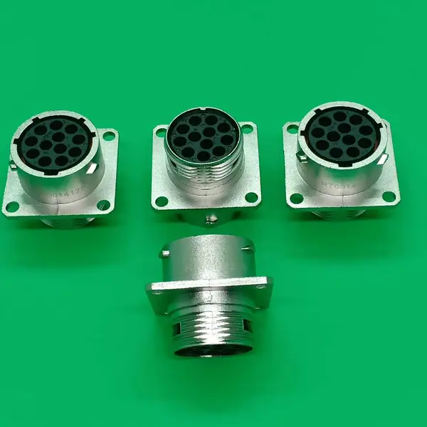 RT001412SN03四方盘插座,母胶芯,12孔,#14金属壳体,14-26AWG,13A/500