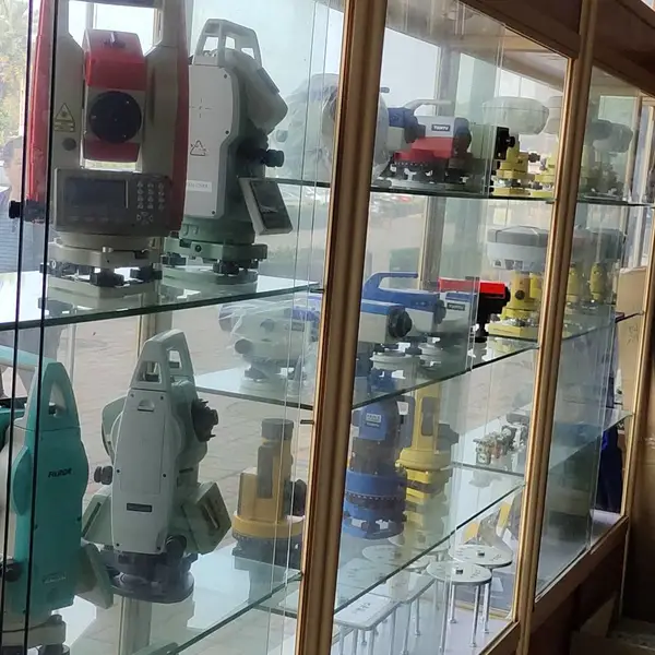 �麣������ ��ȫվ�� ˮ׼�� ��γ�� GPS RTK GNSSά�޵�
