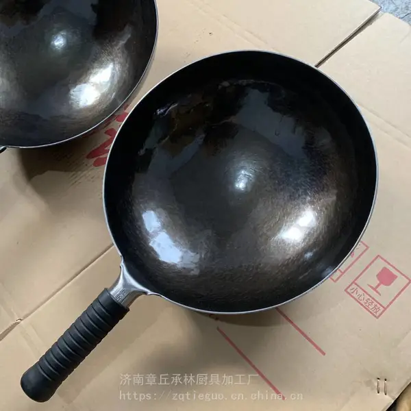 正宗章丘手工铁锅价钱无涂层章丘炒勺厂家山东章丘铁锅