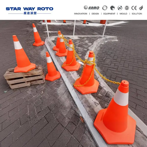 道路PE路锥模具及设备制造商 星途滚塑 塔转式滚塑机