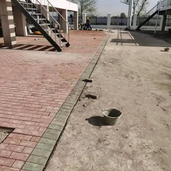安阳真空挤压砖机压烧结砖景观砖人行道砖景观砖工厂