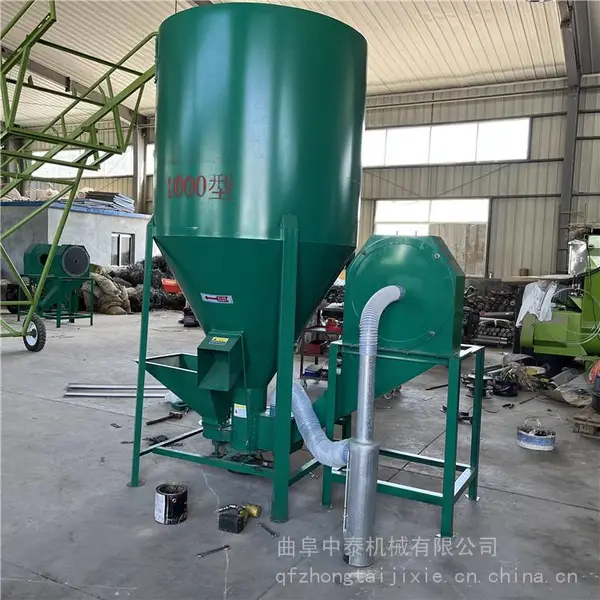 畜禽场地精料加工粉碎搅拌机 玉米麸皮磨碎掺混装置 养殖场日粮调配机组