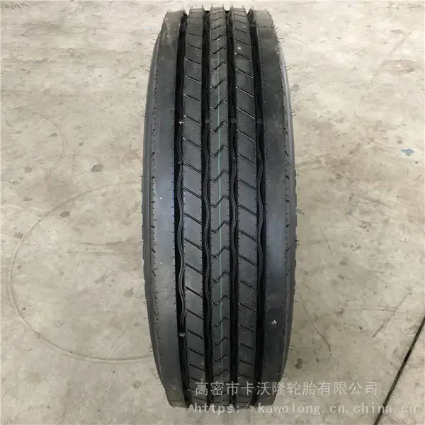厂家直销12R22.5拖挂车真空轮胎 载重耐磨