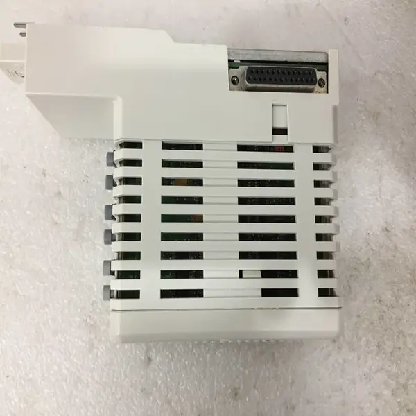 3BHB003230R0101 控制板卡 有货