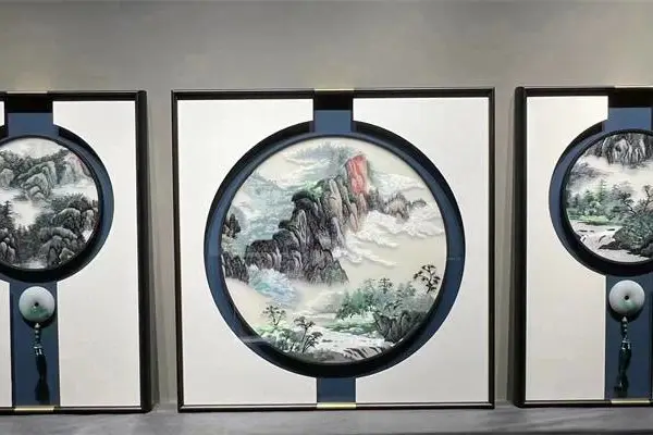 供应贵阳刺绣画制作厂家-恒泰苏绣装饰画批发型号齐全