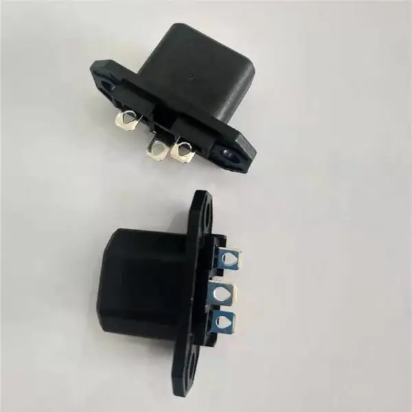 AC电源母座锁式品字母座器具三孔180度有耳带螺丝固定小家电母座