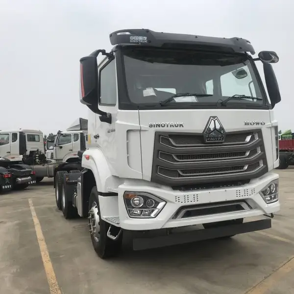 371马力马拉维 HOWO N牵引车6x4 驱动
