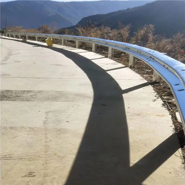 山西阳泉镀锌板护栏 省道国道高速乡村公路用波形护栏