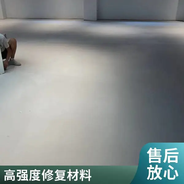 水泥基石膏基自流平施工 材料大包 泵送 不空鼓不开裂 灰色 豫筑
