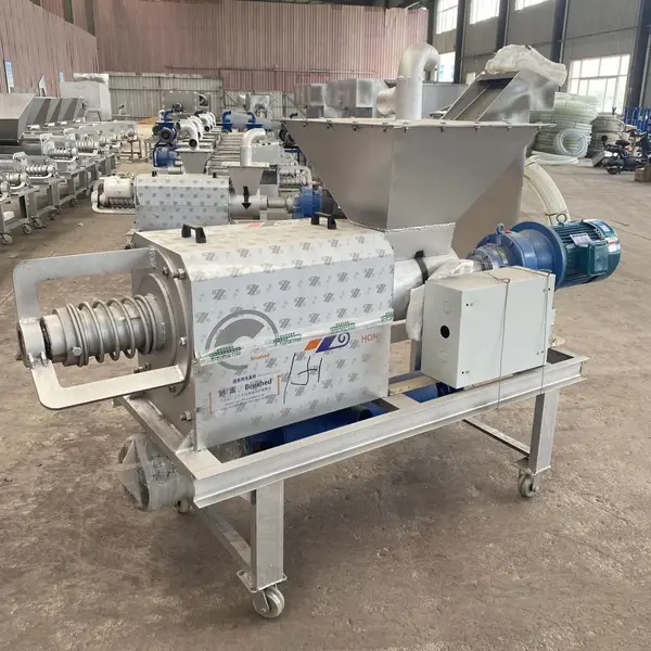 雨奕机械 斜筛式干湿分离设备 固液分离机器 新款定做