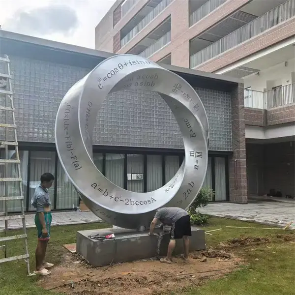 户外镂空发光方程式圆环雕塑 不锈钢环形造型校园广场景观摆件