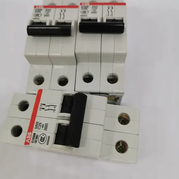 ABBС�Ͷ�·��SH204-D6 ΢�Ϳ�������S200ϵ�� ˫��˫��6kA/D��