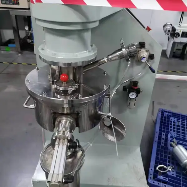凌派供应4L实验用融合包覆机 锂电新能源 新材料 物理捏合 自动化控制