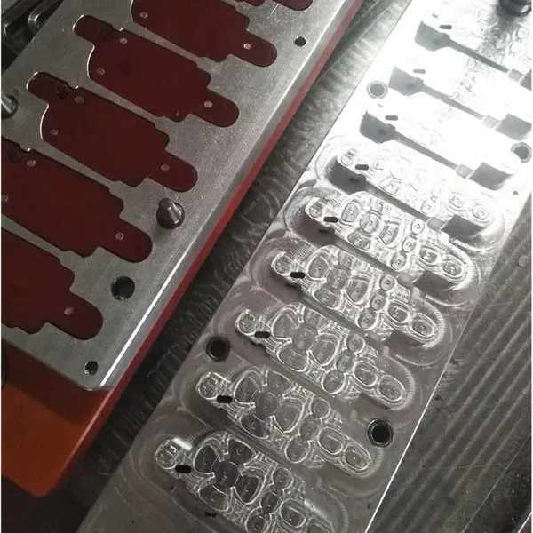 硅胶按键模具开发;硅胶按键冲模加工;刀模