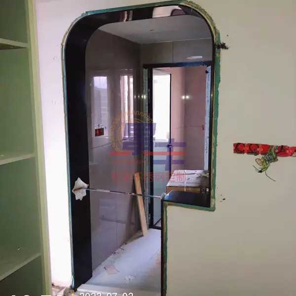 网红黑钛金弧形门套包边装饰线条 异型卫生间门框收口