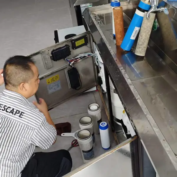 RO纯水机维修、超滤净水器日常维护、前置过滤器维修