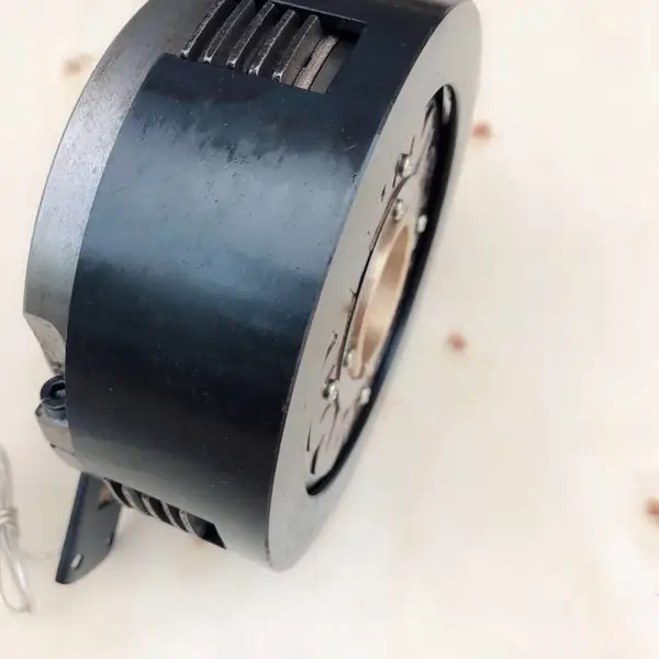 DLK1系列干式多片电磁离合器DLK1-2.5 离合器DLK1-5实现离合换向变速制动定位等功能