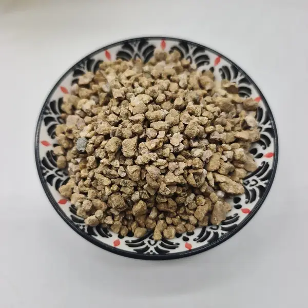 厂家供应 麦饭石颗粒 土壤改良园艺拌土种植 水质净化过滤麦饭 石