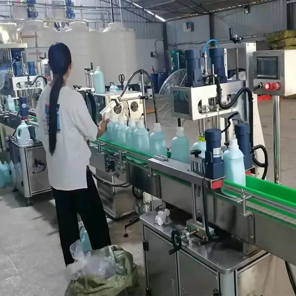 多功能洗衣液玻璃水生产设备 整套小型日化加工设备厂家 一机多用