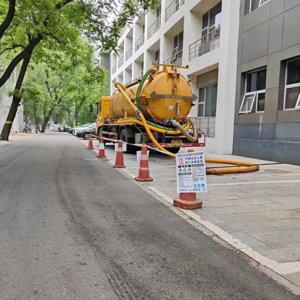通州区次渠污泥运输市政管道清淤 高压清洗雨水管道/管道封堵拆堵