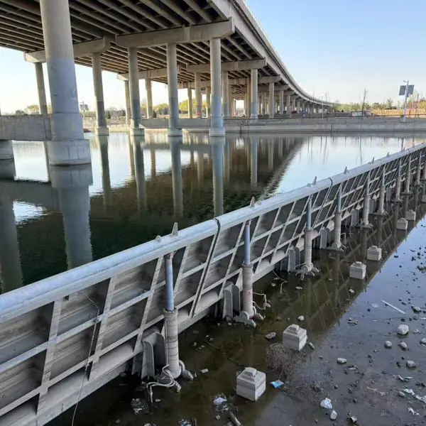 河道景观钢坝 底轴液压钢坝厂家 水力液压翻板闸门