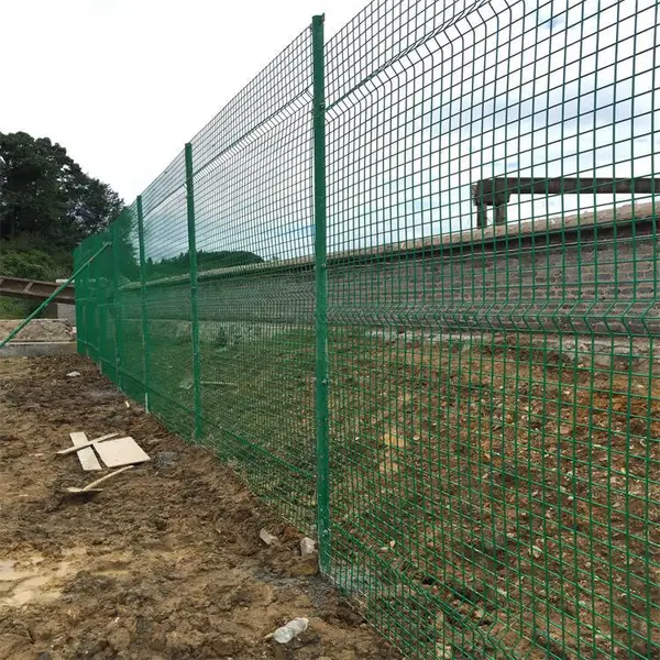 双边丝护栏网 水库隔离用 道路河道隔离网 支持定制 厂家