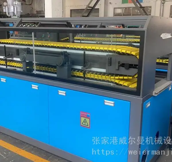 塑料管材设备,塑料管牵引机,塑料管牵引,管材设备牵引机,