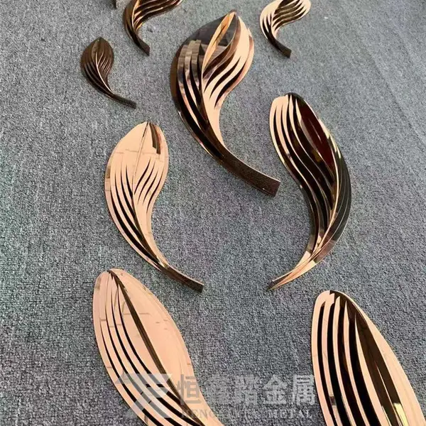 供应园林水景鱼群雕塑 酒店入口水景鱼雕塑 多层镜面鱼