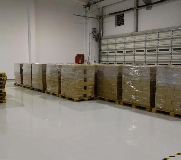 我司现有专业恒温仓库8000平方米,10平方米起租;