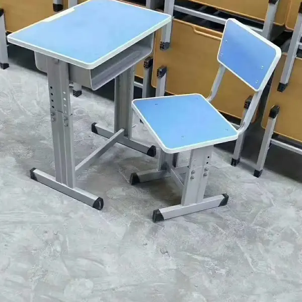 贵港培训班课桌椅 贵港教室课桌椅 学生书桌