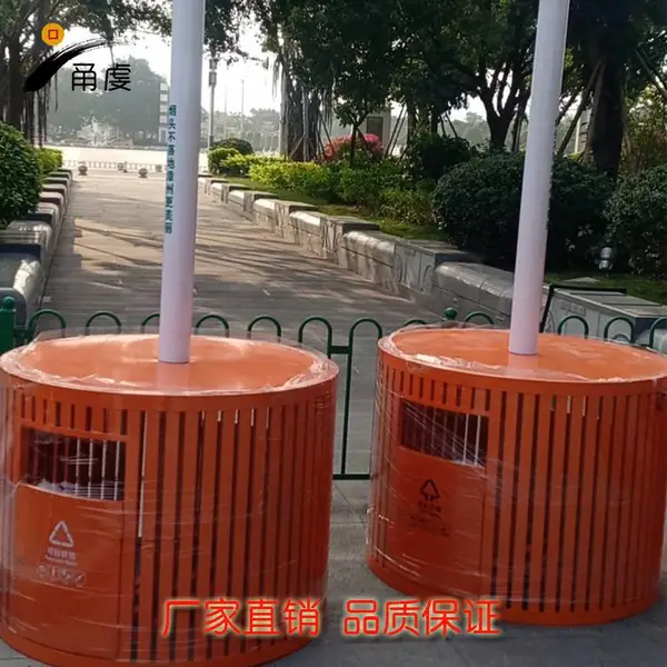 定制高铁站圆形垃圾桶 防腐木带烟灰缸垃圾桶