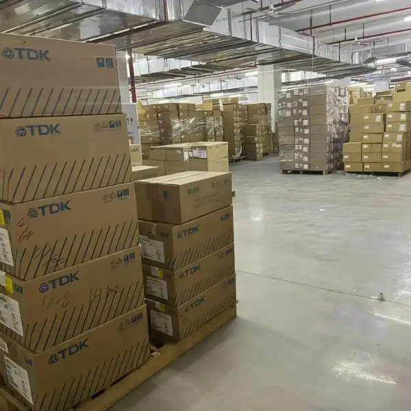 TDK���ص���һ����Ȩ���� �ֻ� AEC-Q200 ���� MLCC ����Դ����ר��