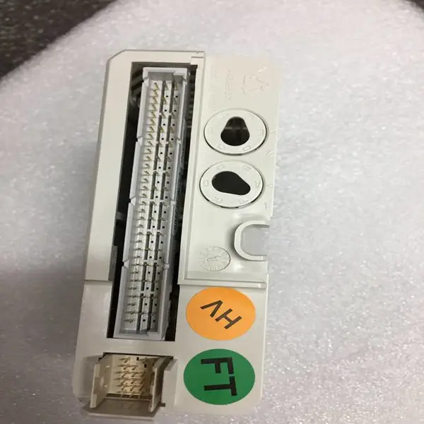 XVC769AE101 伺服电机 全新