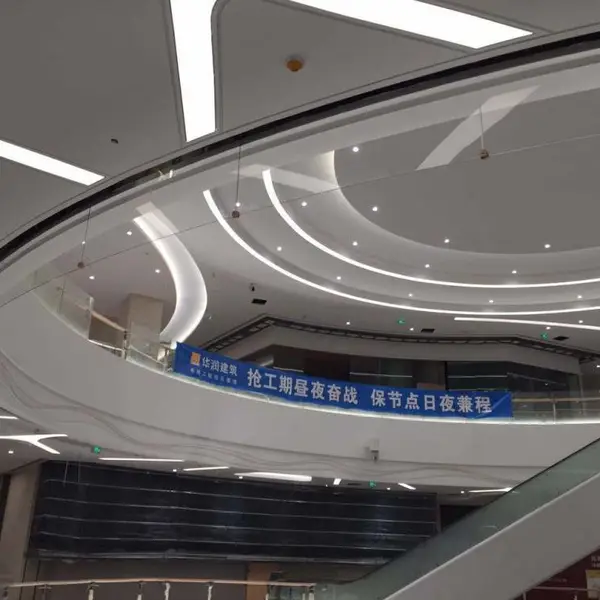 山东恒保夹丝玻璃挡烟垂壁