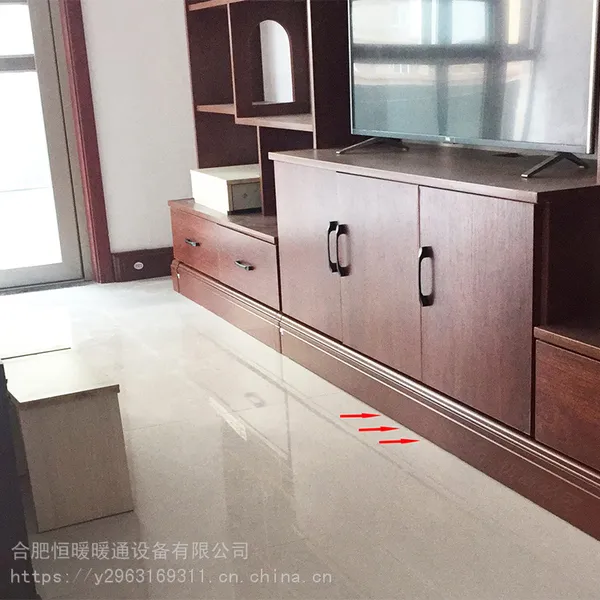 老房明装踢脚暖看不见管道