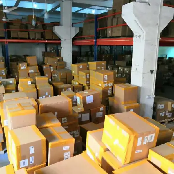 ����������Է���С������|����ͨ��ebay�羳����