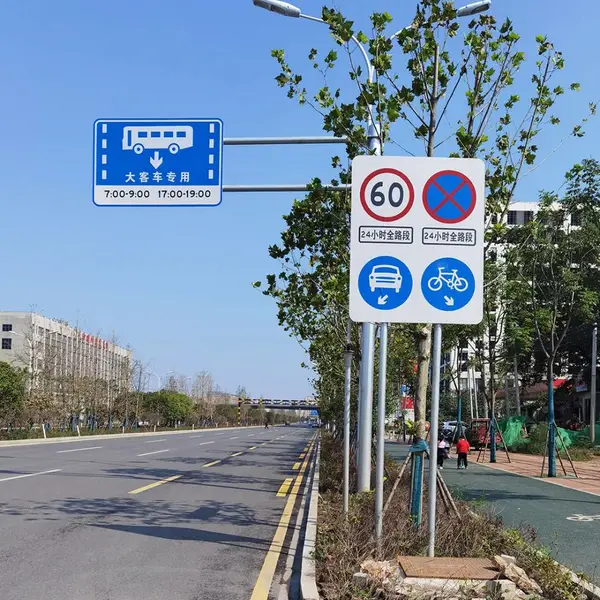 全系列交通信号杆、道路交通标志牌,信号灯立杆,电子监控杆