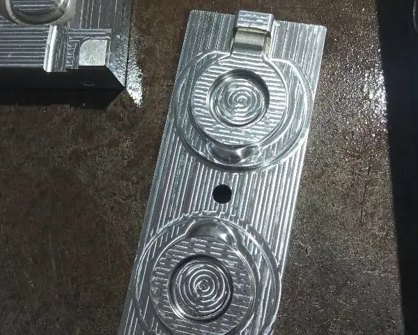 ���շ�ˤ���º��г����� ����Ϊ�� ��������ģ�߹�Ӧ