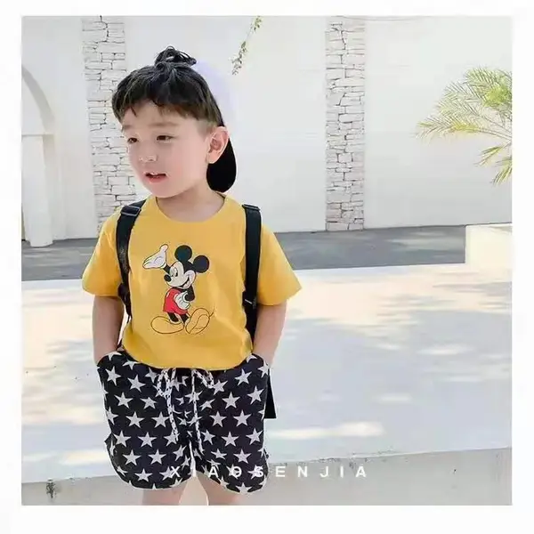 便宜男女童装T恤批发 中低档服装货源厂家直销 低价走量杂款T恤新疆厂家供货几元批发!!