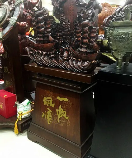 ������ҵ��ɫ�����ڼ� ��ʵľ��������Ʒ