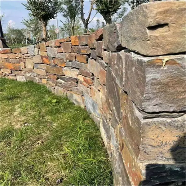 天然锈板垒墙乱石 不规则毛面原石 自建房小院景观挡土墙块石