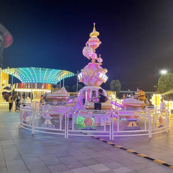 网红游乐设备,网红自控飞机,16人自控飞机,户外广场热门产品