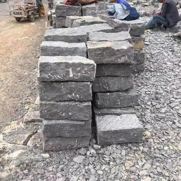 泓峰石材 天然青石块垒墙石 仿古建筑砌墙块石毛石