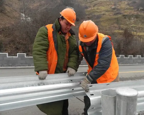 ���λ�������п���ܻ������ٷ�ײ��������·���������