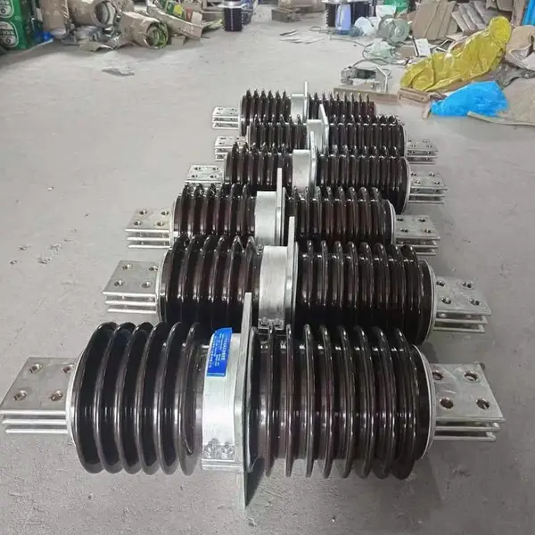 哈 尔滨禧龙电力器材经销处CWG CWC CWWB CWB-35KV户外高压穿墙套1000A陶瓷穿墙套管