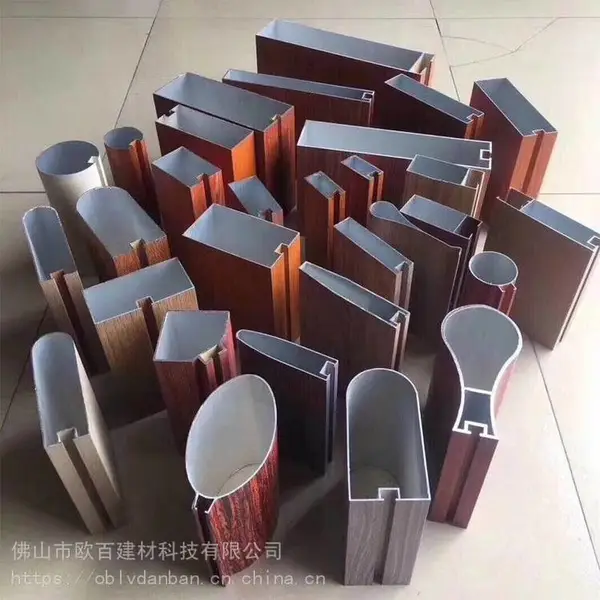 ľ�ĵ���װ�εĴ���Ʒ-ŷ�ٽ���ľ������ͨ