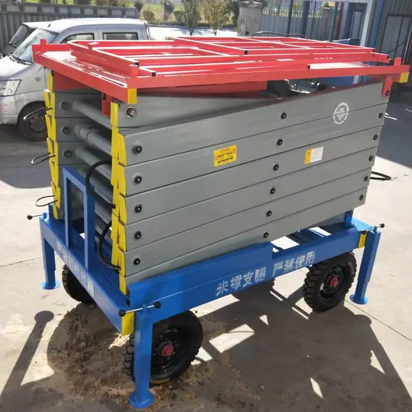 四轮牵引式液压升降机 高空维修平台 稳定性高升降平台